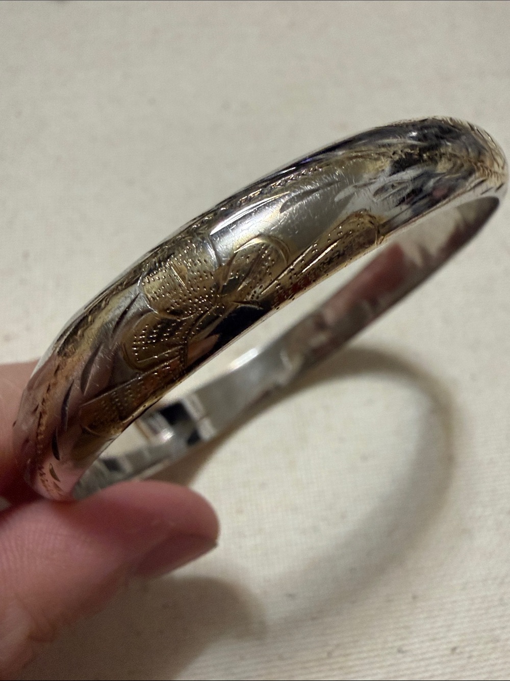 Sterling Silver 925 Engraved Two-Tone Floral Hinged Bangle Bracelet